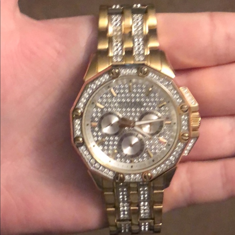 Bulova watch - Picture 3 of 3
